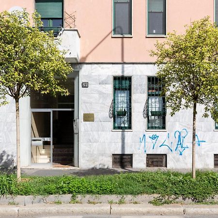 The Wall - Top Floor Apartment Милано Екстериор снимка