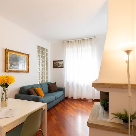 The Wall - Top Floor Apartment Милано Екстериор снимка