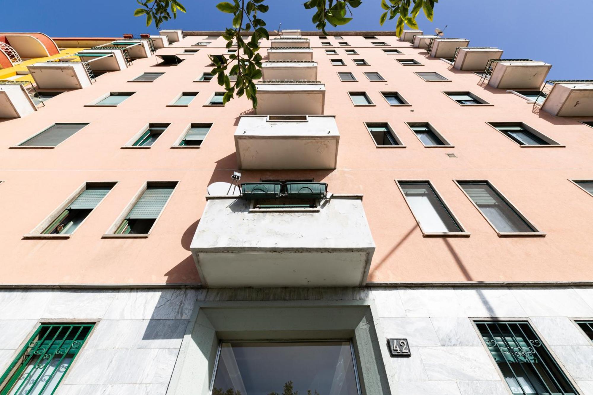 The Wall - Top Floor Apartment Милано Екстериор снимка